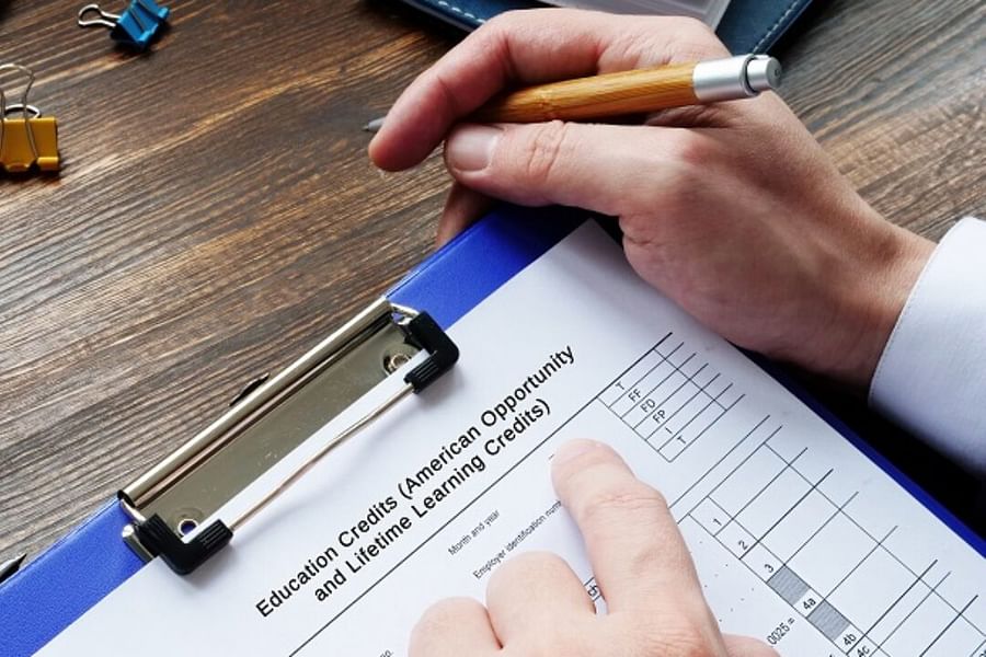 AOTC vs Lifetime Learning Credit enrollment status